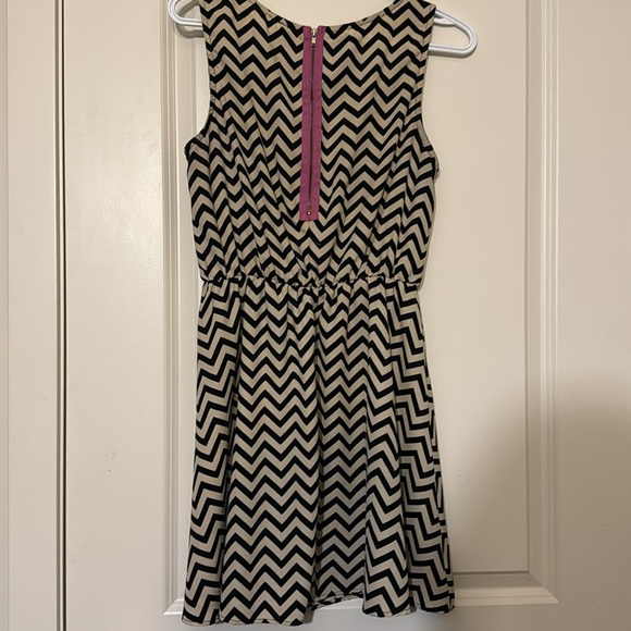 Chevron mini, tank dress - Picture 4 of 4